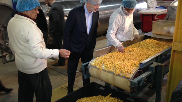Governor Wolf visits Jyoti Natural Foods