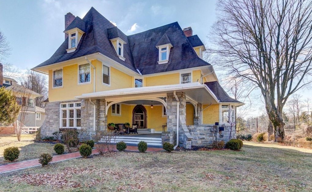 DNB First House of the Week: Striking Victorian in Saint Davids