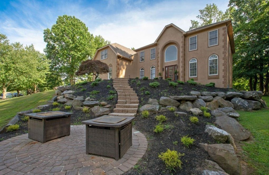 DNB First House of the Week: Impeccably Remodeled Colonial in Media