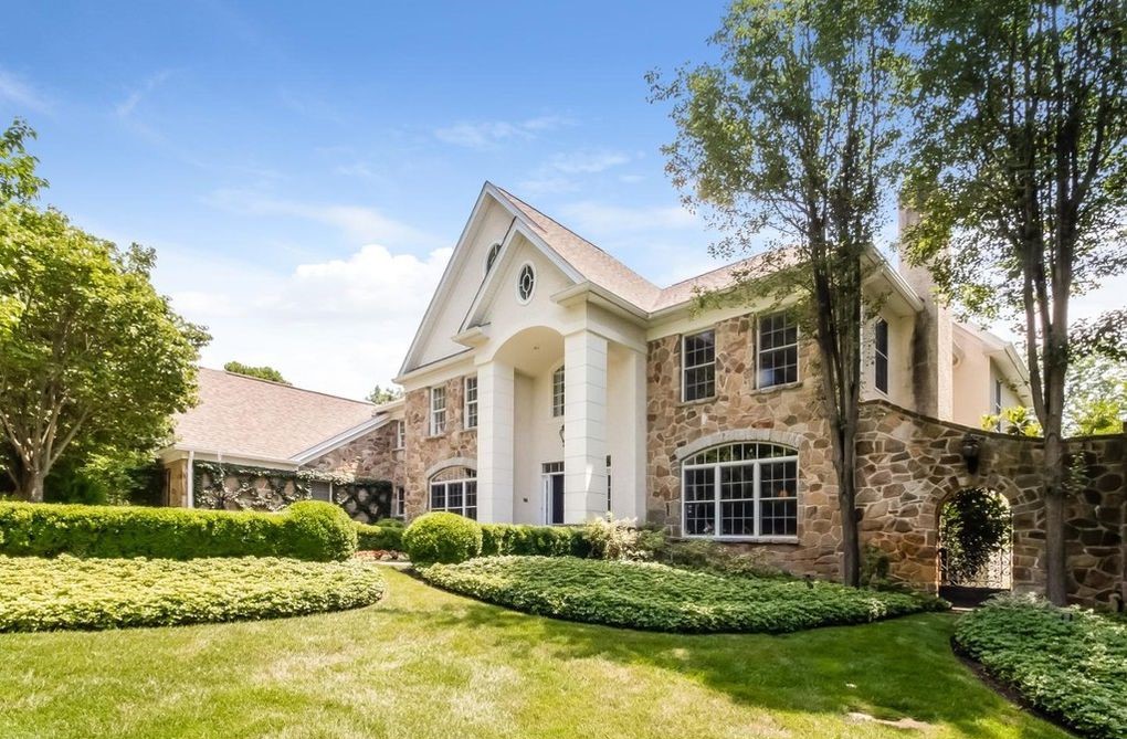 DNB First House of the Week: Spectacular Estate in Thornton