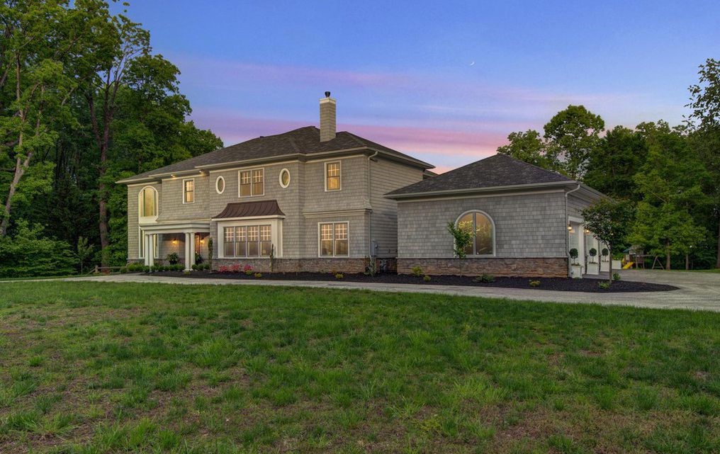 DNB First House of the Week: Luxurious, Nantucket-Inspired Home in Newtown Square