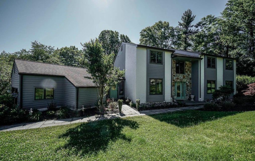 DNB First House of the Week: Well-Maintained Colonial Nestled Among Nature in Media