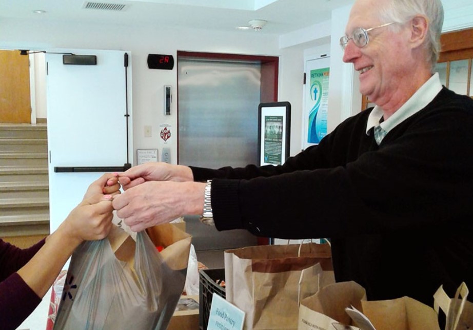 Despite Its Upscale Surroundings, Wayne Church’s Food Pantry Helps Low-Income People Stay Fed