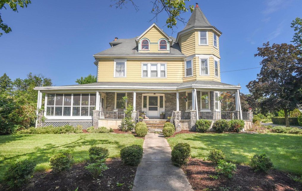 DNB First House of the Week: Unique Colonial in Ridley Park