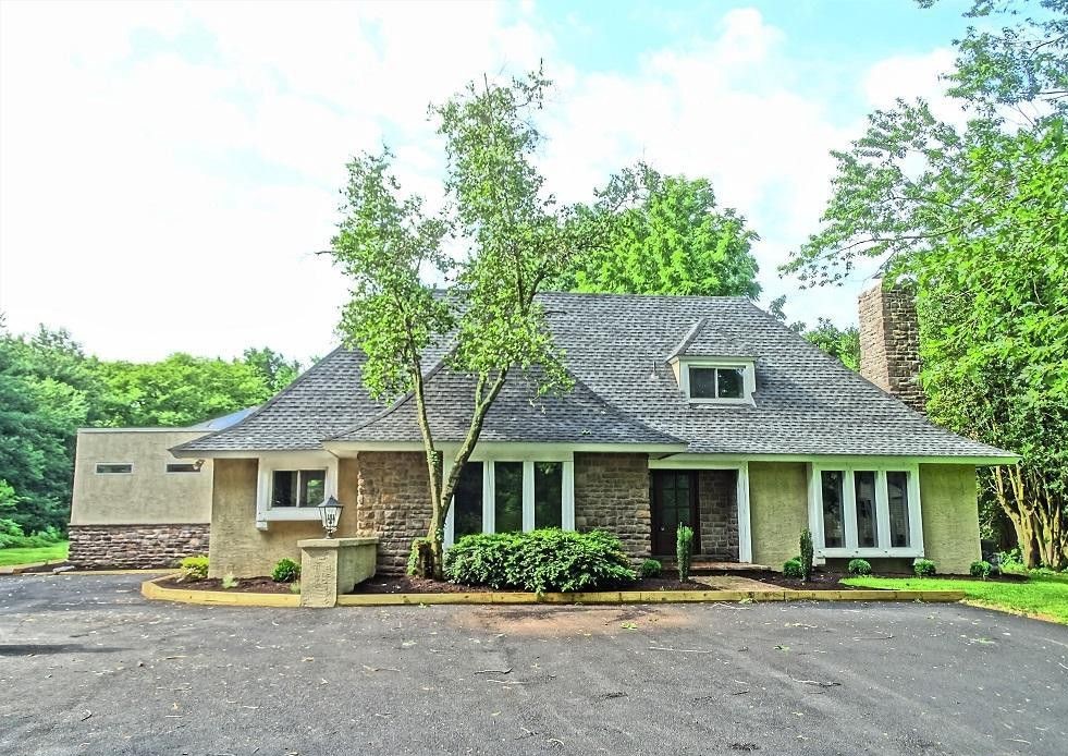 Malvern Bank House of the Week: Sunlight-Soaked Cape Cod in Wallingford