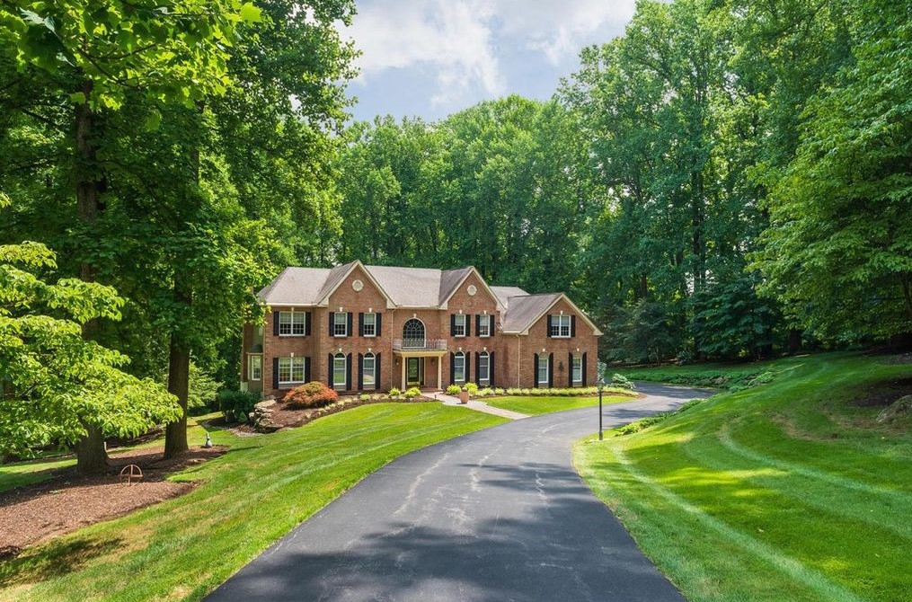 Malvern Bank House of the Week: Beautiful Colonial on Prime Waterfront Lot in Media