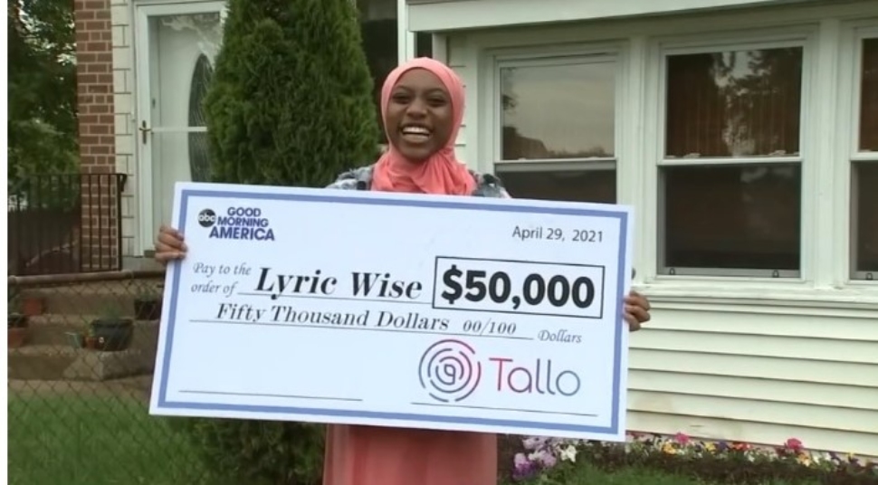 Lyric Wise with Good Morning America and her scholarship check