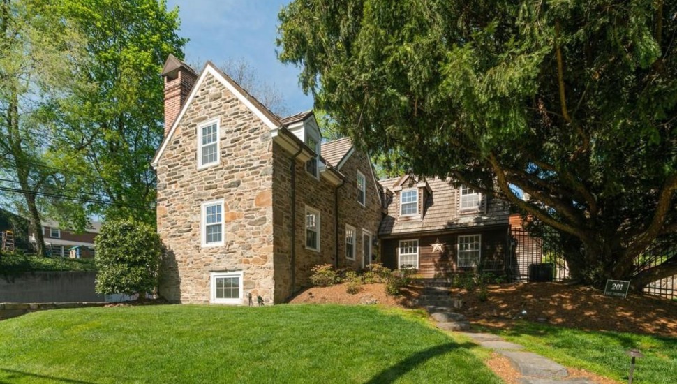 201-205 Thomson Avenue Springfield House of the Week