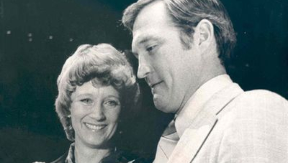 Donna Ashbee and former Philadelphia Flyers husband Barry.