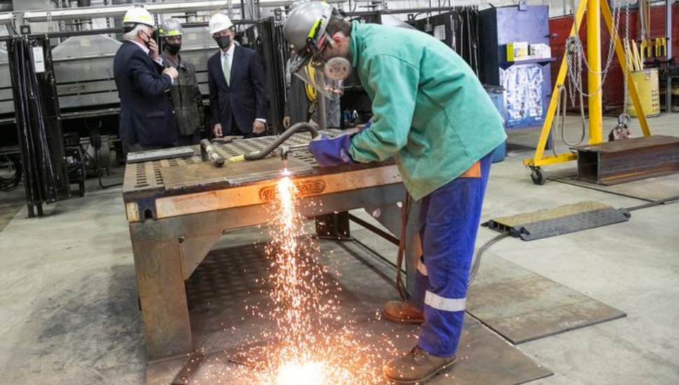 U.S. Sen. Pat Toomey took a tour of the Philadelphia Shipyard Training Academy.