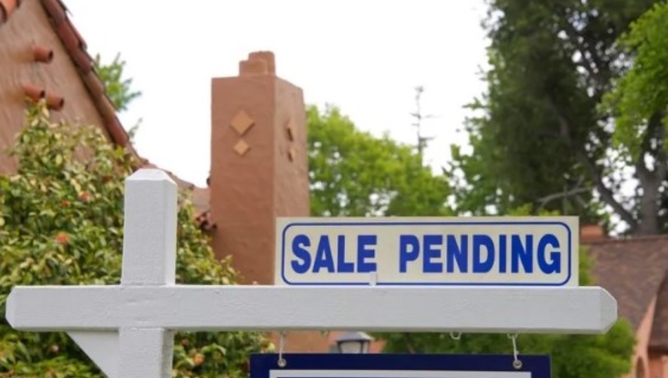 A sale pending sign outside a home in the Philadelphia region.