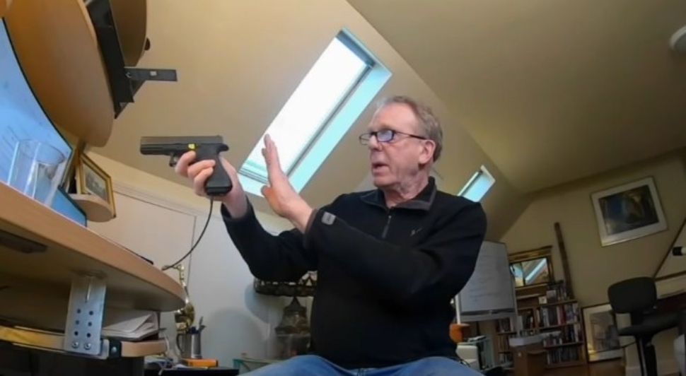 A demonstration of the LodeStar smart gun.