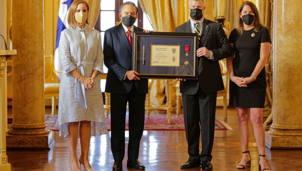 Laurentino Cortizo-Cohen 9second from left), Col. Stuart B. Helgeson (second from right), Yazmin Colon e Cortizo (far left) and Mrs. Stuart B. Helgeson (far right).
