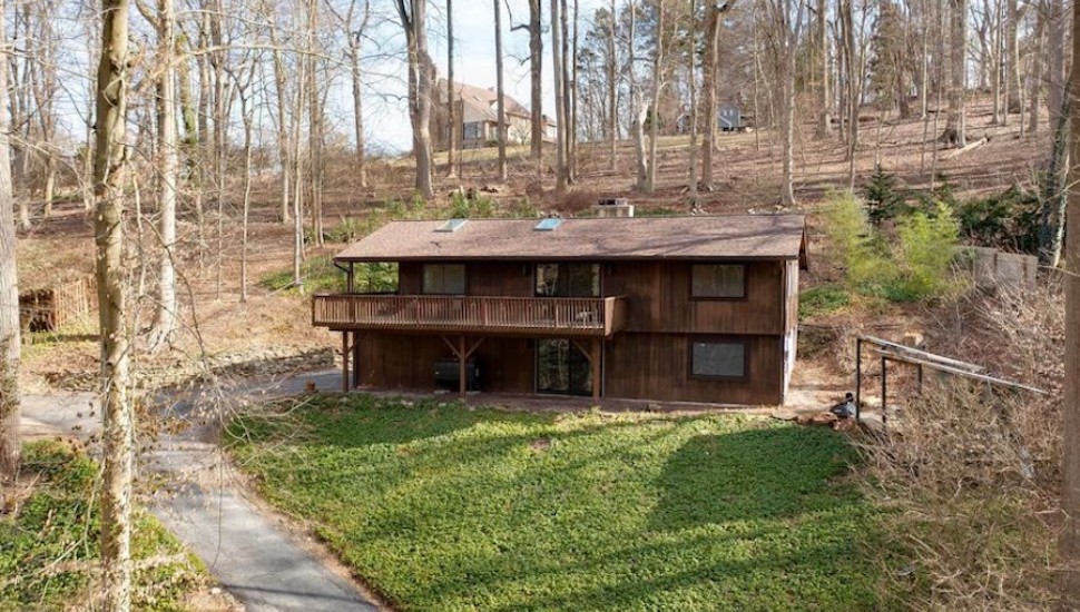Customized contemporary Media ranch home on Oak Valley Road.