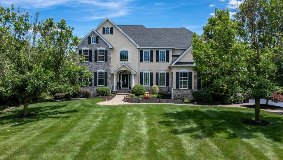 Malvern Bank House of the Week: A Benson Company Colonial in Garnet Valley