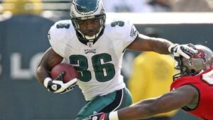 Brian Westbrook Sr. on the field during an Eagles game.
