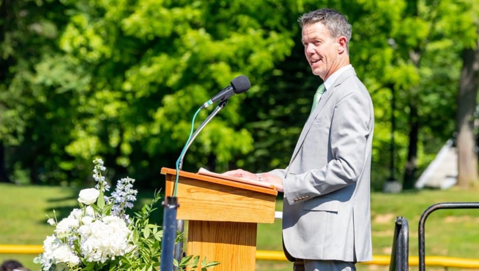 Prominent Artist in the Golf World Receives Devon Prep’s 2022 Alumni Achievement Award