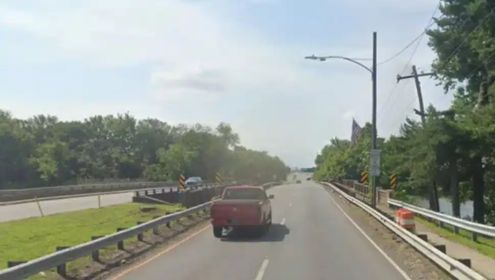 The Rt 420 bridge, southbound lane.