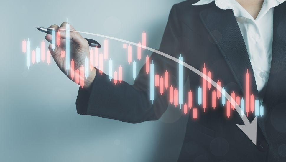 Investor analyze stock chart, Businesswoman forecast graph in Bearish downtrend, Inflation Effect,Economic Depression