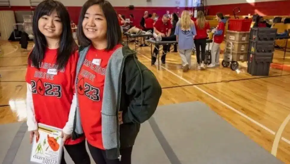 Twin sisters Michele (left) and Jess Sun