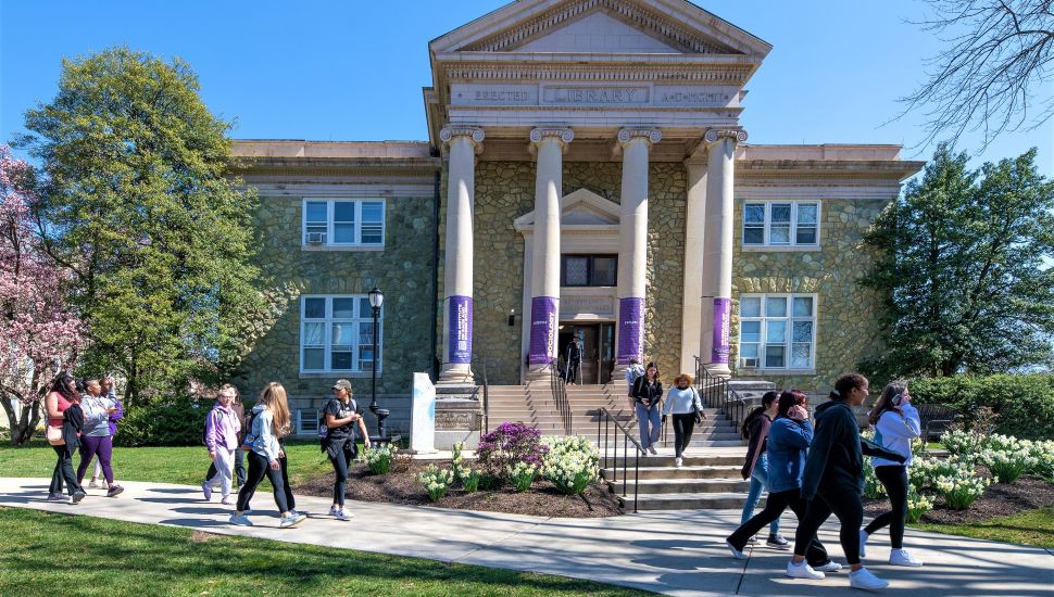 wcu students walking outside in spring
