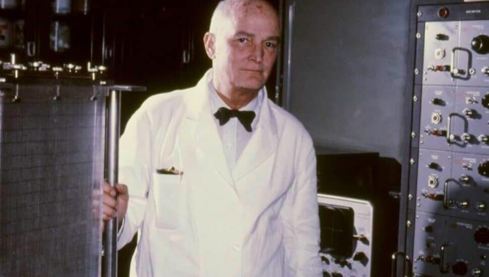 Dr. John Gibbon, inventor of the heart-lung machine who retired to Media