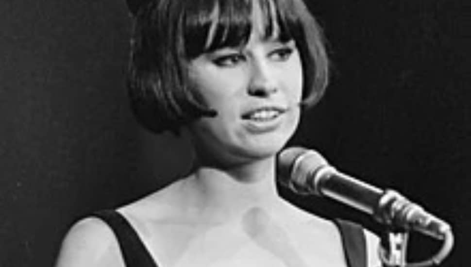Astrud Gilberto.