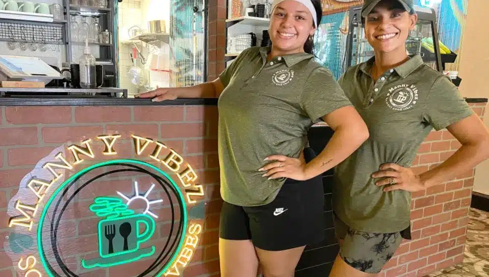 Sisters Monica Perez, left, and Christiana Ruiz at Manny Vibez