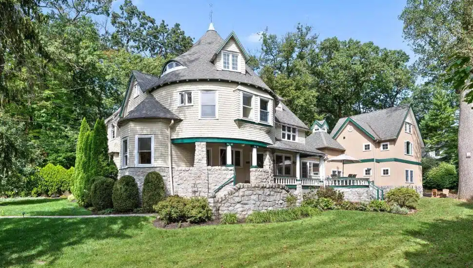 First Bank House of the Week–A Beautiful Victorian in Wayne