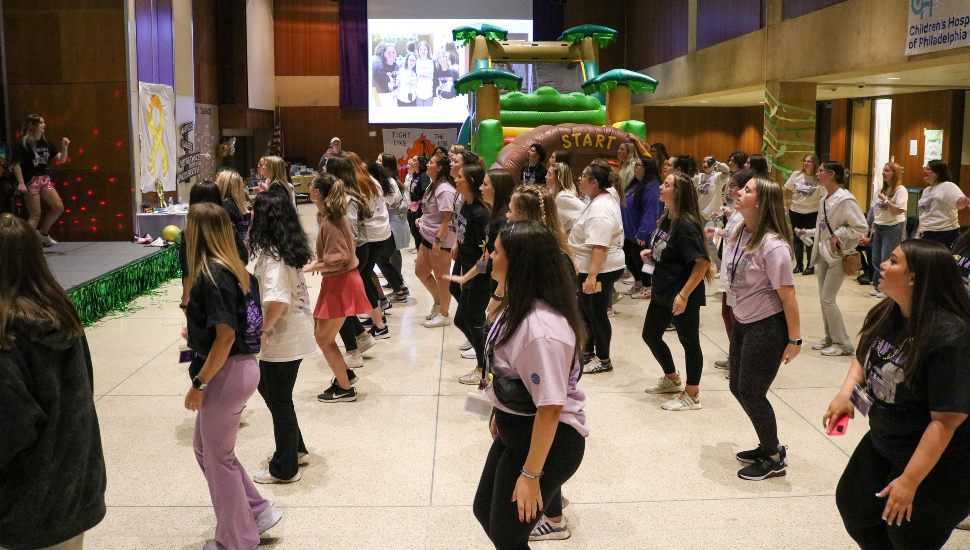 people line dancing