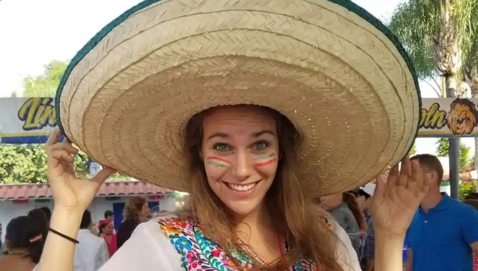 Jennifer Lawrence in a sombrero.
