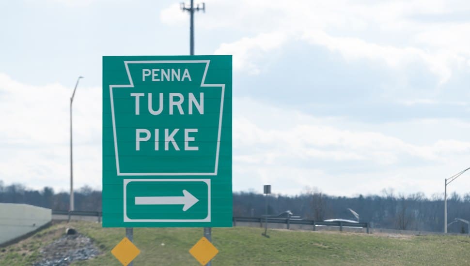 A sign for a Pennsylvania Turnpike entrance.