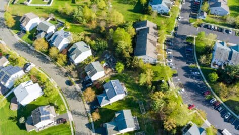 An aerial view of a neighborhood of houses in America.