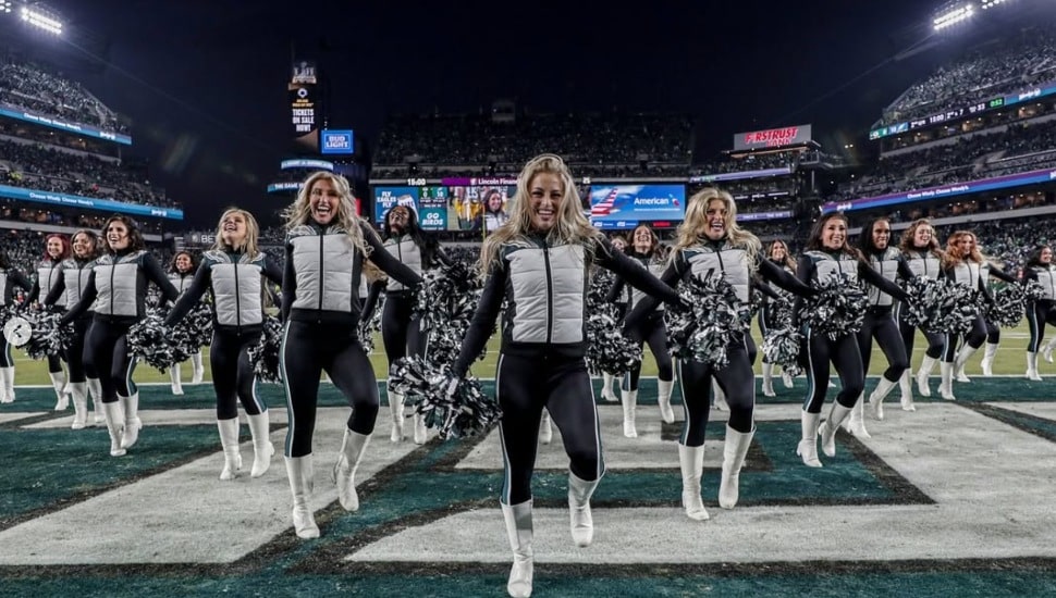 The Eagles cheerleading squad.