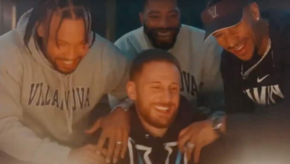 Former Villanova teammates reunite for an AT&T ad.