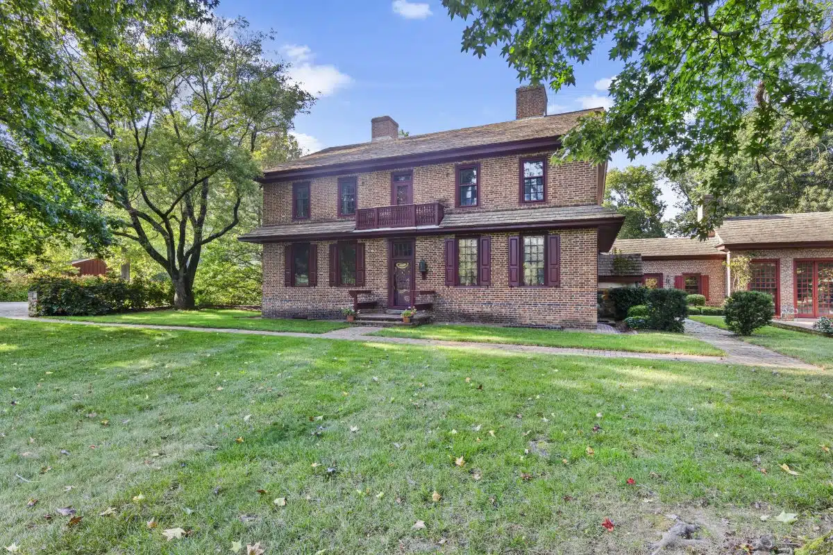 The exterior of the William Peters House.