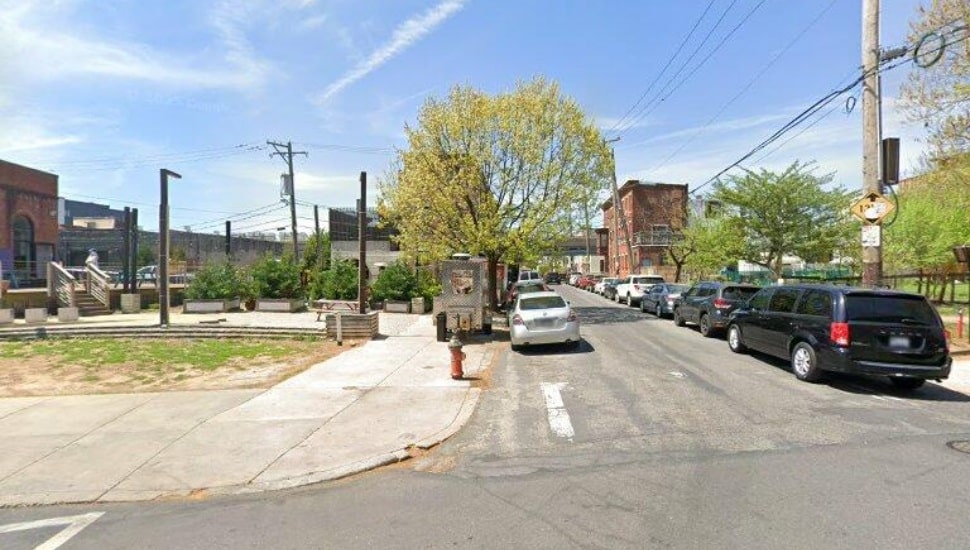 A street view of 1400 Frankford Avenue in Fishtown.