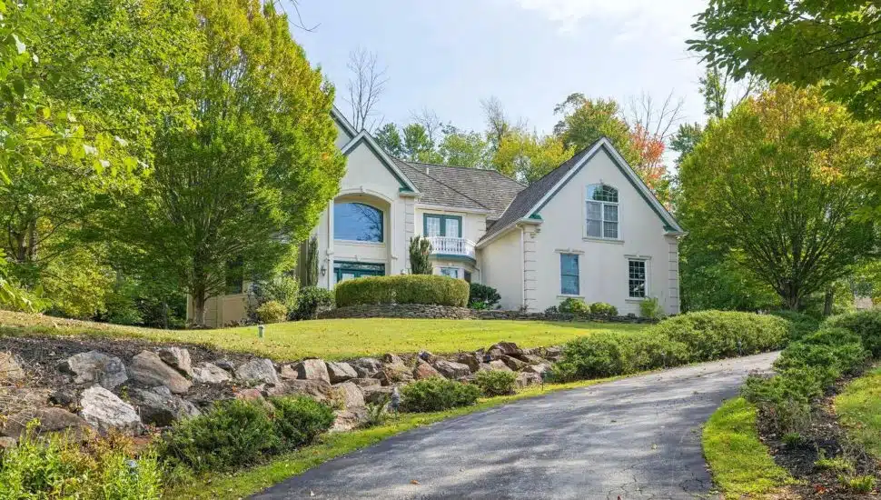 First Bank House of the Week: Gorgeous Colonial in Media