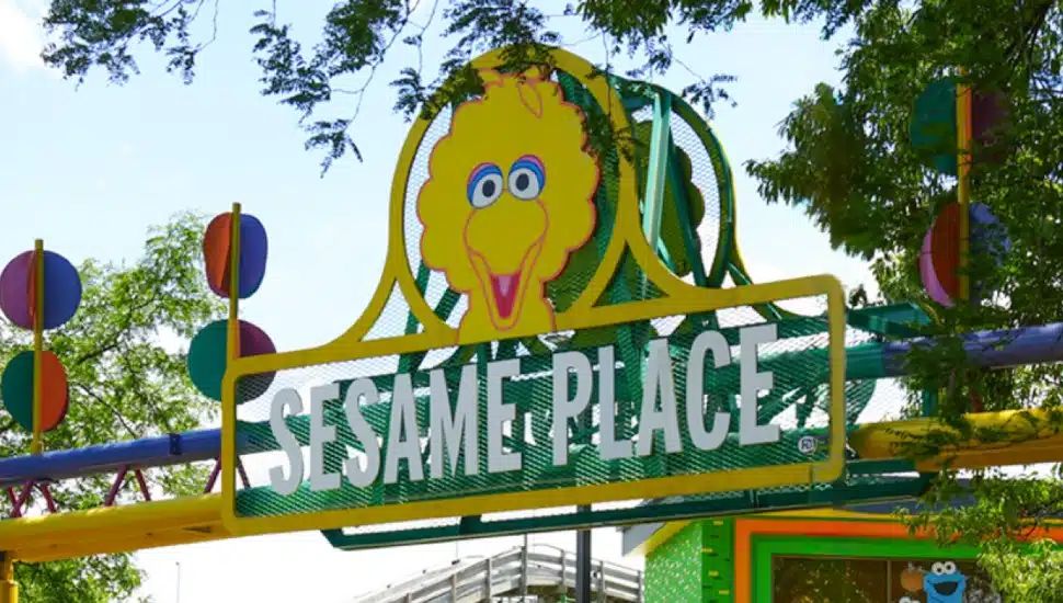 The entrance sign to Sesame Place.
