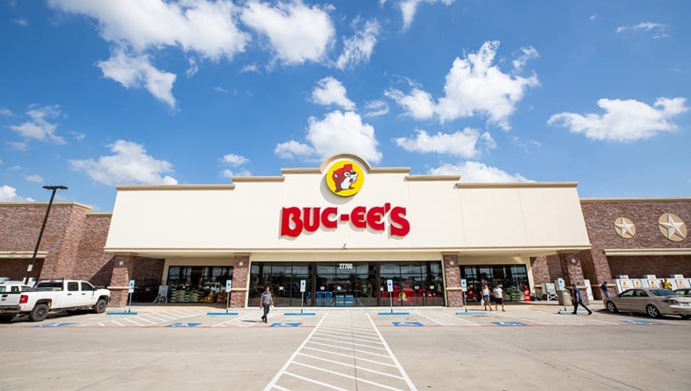 Buc-ee's store front.